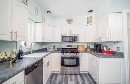 Jamestown House | Yogi's I love Lucy-themed 4-bed Home with A/C, Chautauqua Lake, Jamestown NY