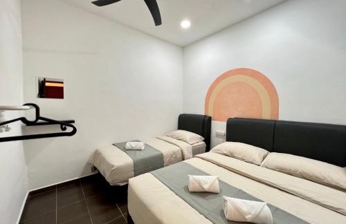 Air Puteh House | Yolo 10PAX CentralTown in AirPutih, PS4, Netflix