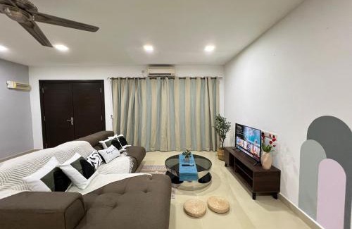 Air Puteh House | YOLO4 4BR 10PAX CentralTown Netflix