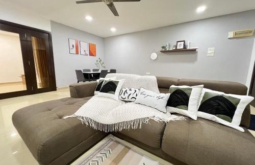 Air Puteh House | YOLO4 4BR 10PAX CentralTown Netflix