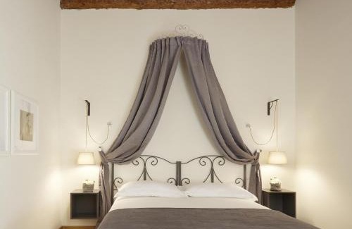 Duomo Apartment | Yome - Your Home in Florence