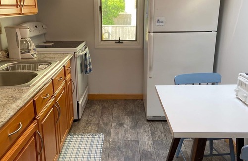 York Beach Cottage | York Beach Ocean View 2-Bedroom Cottage at the Heart of Long Sands Beach