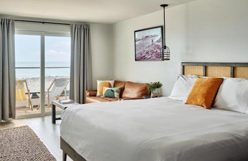 York Beach Hotel | York Beach Surf Club