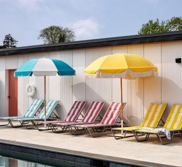 York Beach Hotel | York Beach Surf Club
