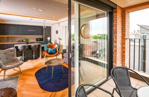 York House | York Central No 3, within the city walls, free parking