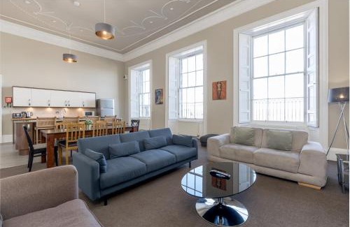 New Town Apartment | York Place Apartments by Destination Edinburgh