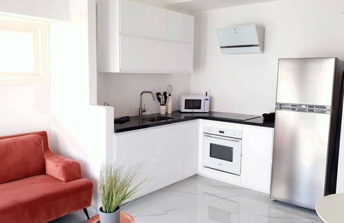 Tel Aviv City Center Apartment | Yosef Eliyahu Terracotta