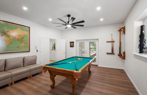 Groveland House | Yosemite-bound, Fun at the lake, Spacious & stylish 6 Bdr home with game room
