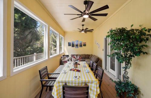 Groveland House | Yosemite-bound, Fun at the lake, Spacious & stylish 6 Bdr home with game room