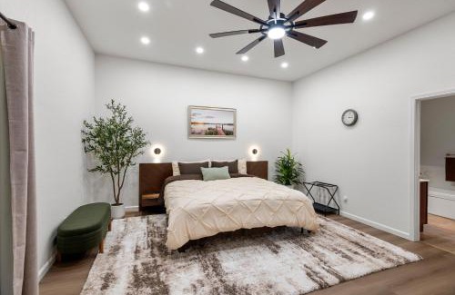 Groveland House | Yosemite-bound, Fun at the lake, Spacious & stylish 6 Bdr home with game room