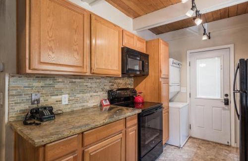 Yosemite West House | Yosemite Hideaway A