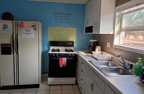 Groveland House | Yosemite International Hostel