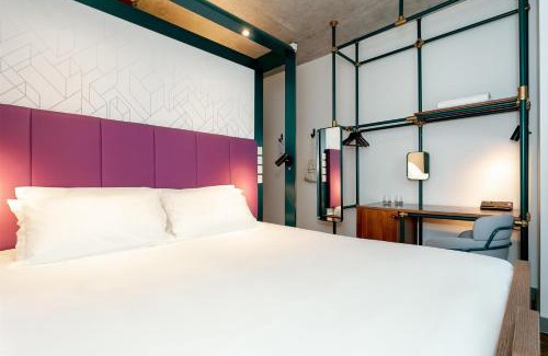 Manchester City Centre Hotel | YOTEL Manchester Deansgate