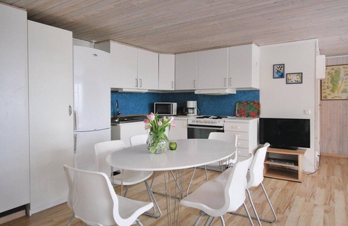 Farjestaden House | You are vacationing here a few hundred meters from Kalmar Sund in Isgärde.