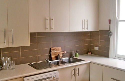 Fairlight House | You'll feel at ease in this "home from home".