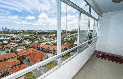 Burswood Apartment | you'll never tire of the amazing outlook! nSunsets, fireworks, the Swan Rivern