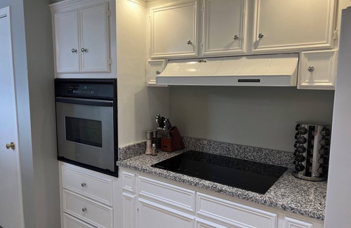 Midland House | You're At Home! Super Quiet Exec 2BR 2 BA House, Great Location, Super Comfy