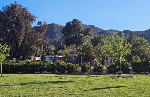 Wildomar House | You want peace and QuietnOne room upstairs queen n Tv, Kitchenette in loft &sofa