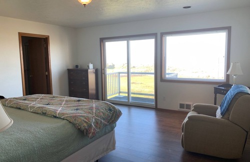 Gold Beach House | You will love The Lazy Shark !