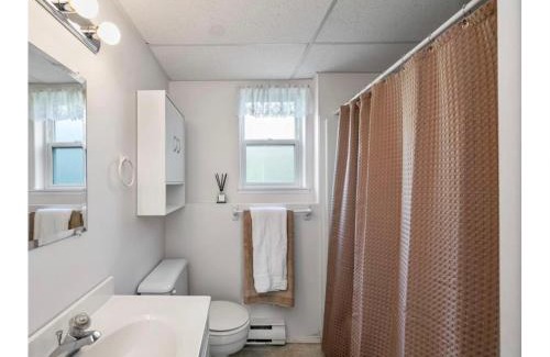 Youbou House | Youbou Lakefront Getaway Relax And Unwind