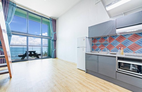 Yeongdeok House | Youngduk Cube Pension