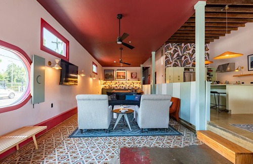 Bywater House | Your ADA Comp NOLA GROUP Getaway 5BR/3BA Bywater 1 Mi from French Qtr, Sleeps 10