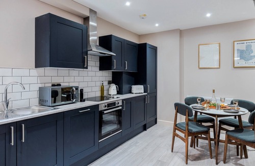 Askew Apartment | Your Apartment Shepherd's Bush