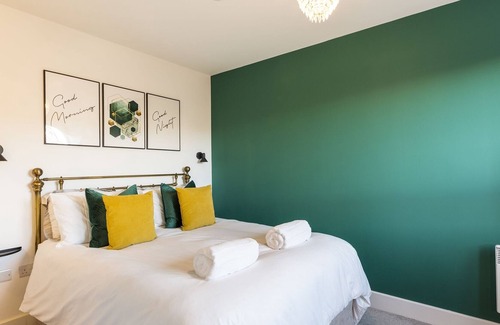 Saint Paul's Apartment | Your Apartment Wilder House #2