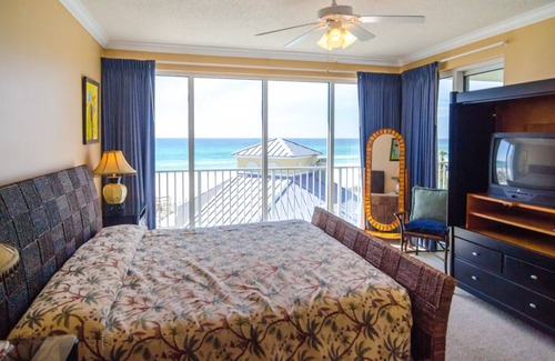 Panama City Beach Condo | Your Beachfront Retreat Awaits!