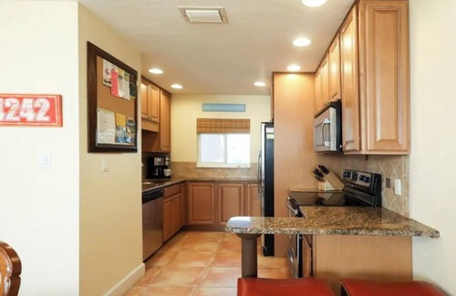 Siesta Key Condo | Your Beachside Retreat – Siesta Key’s White Sands Just Steps Away!