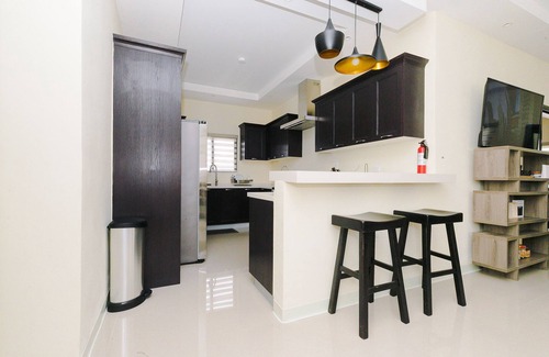 New Buckfield House | Your cool oasis home away from home. Breath taking views for relaxation