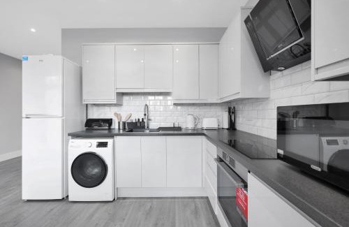 Forest Gate Apartment | Your Cosy Stay Modern 1 Double Bedroom Flat Fully Furnished - 5 Mins walk to Stn