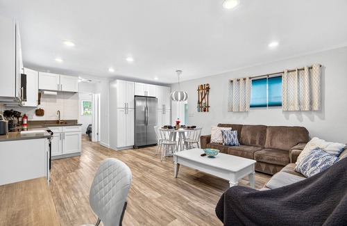 Indian Rocks Beach House | Your Cozy Beach Retreat Just 5 Minutes from the Sand!