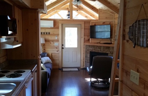 Cherokee Cabin | Your dog wants this cabin! Large yard, Close to Casino & tubing. NO crazy hills!