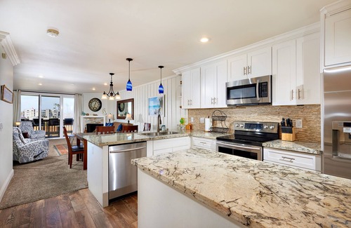 Townsite Condo | Your Dream Coastal Getaway: 2BR Cottage with Ocean Views!