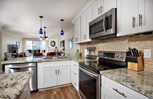 Townsite Condo | Your Dream Coastal Getaway: 2BR Cottage with Ocean Views!