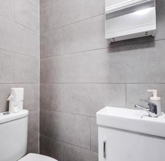 Hendon Apartment | Your Gig Base - Perfect for 2, Tube 10min, London Fashion Week, Free Parking