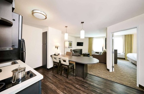 Brentwood House | Your Home Away from Home! 4 Spacious Units, Full Kitchen, Pets Allowed!