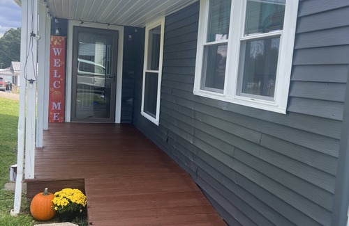 Clintwood House | Your home away from home. SUPER clean and roomy.