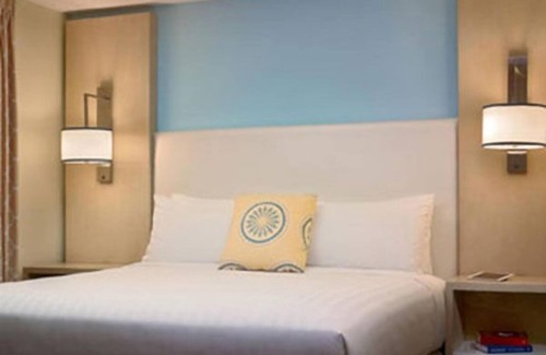 Monmouth Junction Hotel | Your Home Away From Home! Pet-Friendly, Outdoor Pool, Short Drive to Quarry Park