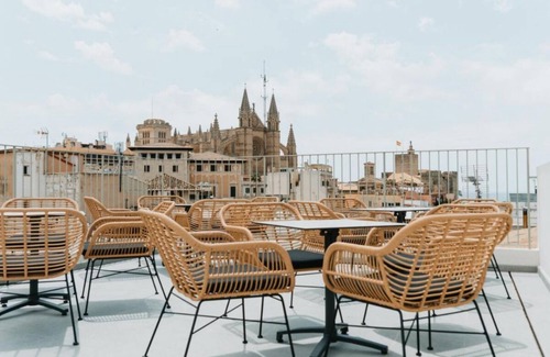 Sant Nicolau House | Your Home Away From Home! Convenient Suite with Spectacular View