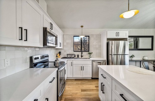 East Mesa House | Your Home Away from Home: Pool, Games, Hot Tub, Western, BBQ, Lux Home, Family