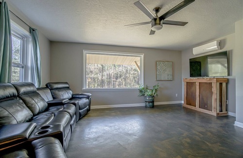 Ozark Cabin | Your home away from home at an adventure friendly park!