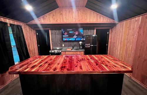 Ozark Cabin | Your home away from home at an adventure friendly park!