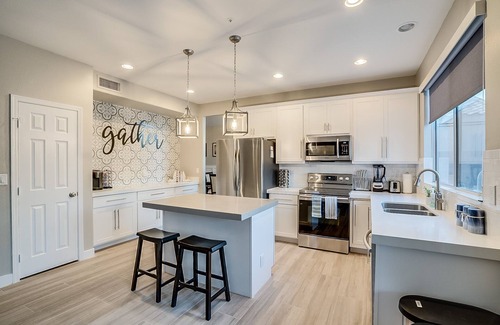 Aztec Corridor House | Your Home Away from Home with Something for Everyone