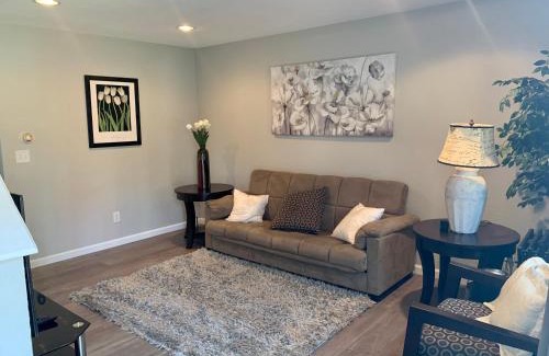 Jewell Heights - Hoffman Heights House | Your home close to Anshutz and DIA