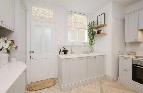 Coombe Vale House | Your Home in Kingston