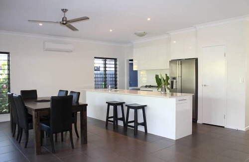 Palm Cove House | Your home in paradise