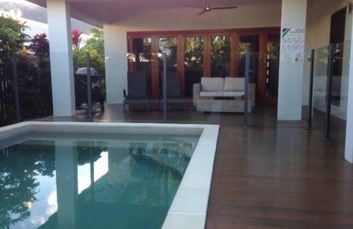 Palm Cove House | Your home in paradise