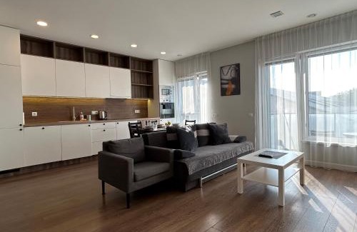 Snipiskes Apartment | Your home - Spacious Apartment in City Center, with Balcony & Self Check-in